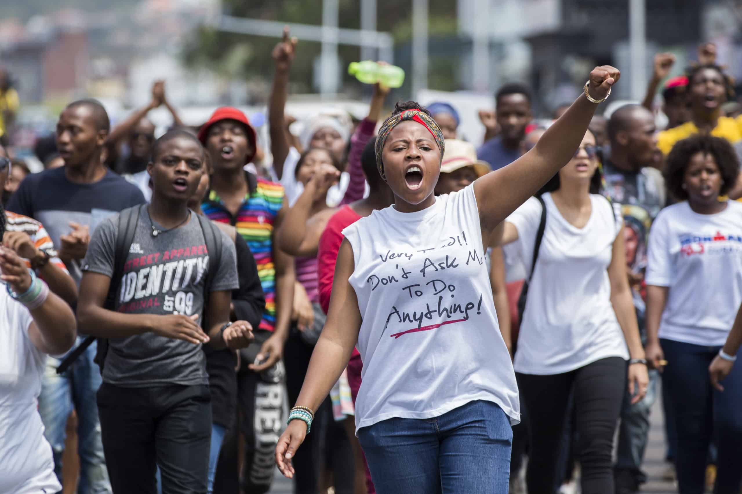 Studenter protesterer mot økning av skolepenger i Johannesburg