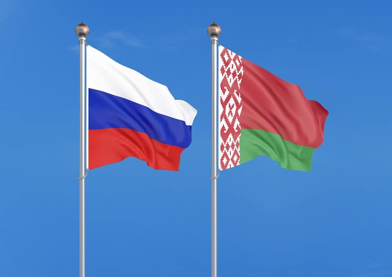 Flaggene til Russland og Hviterussland