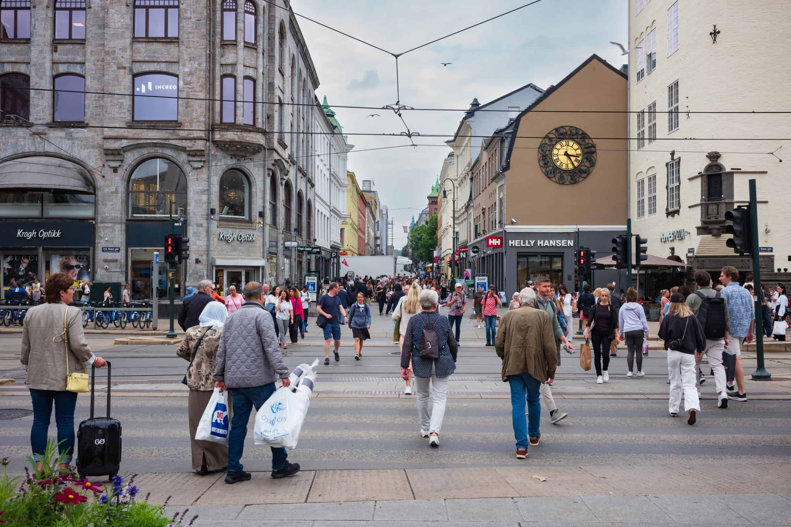 Oslo,,Norway,,June,20,,2023:,People,Walk,Along,Karl,Johans